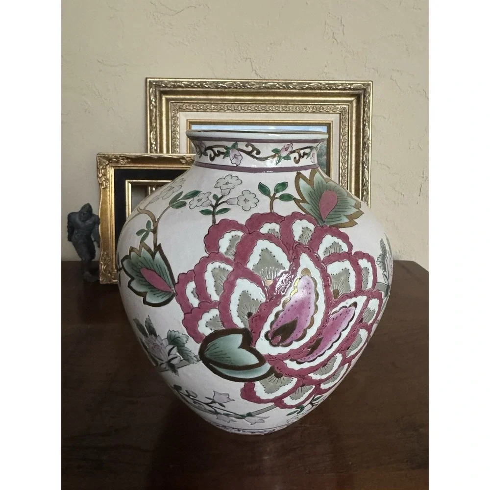 Vintage Porcelain Vase Hand Painted Floral‎ Gold Gilt Chinoiserie Decor 11